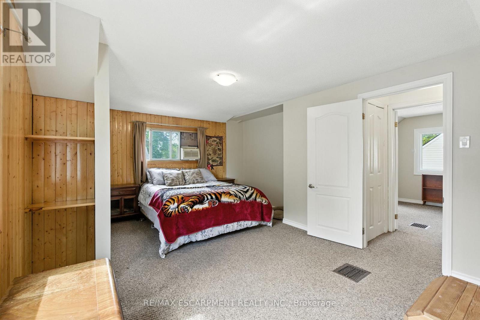 Photo 23 of 172 Adair Avenue N, Hamilton ON