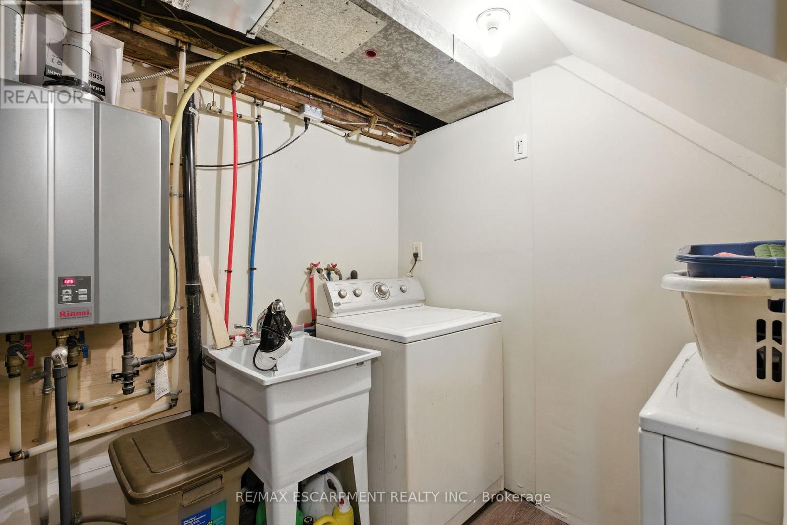 Photo 33 of 172 Adair Avenue N, Hamilton ON