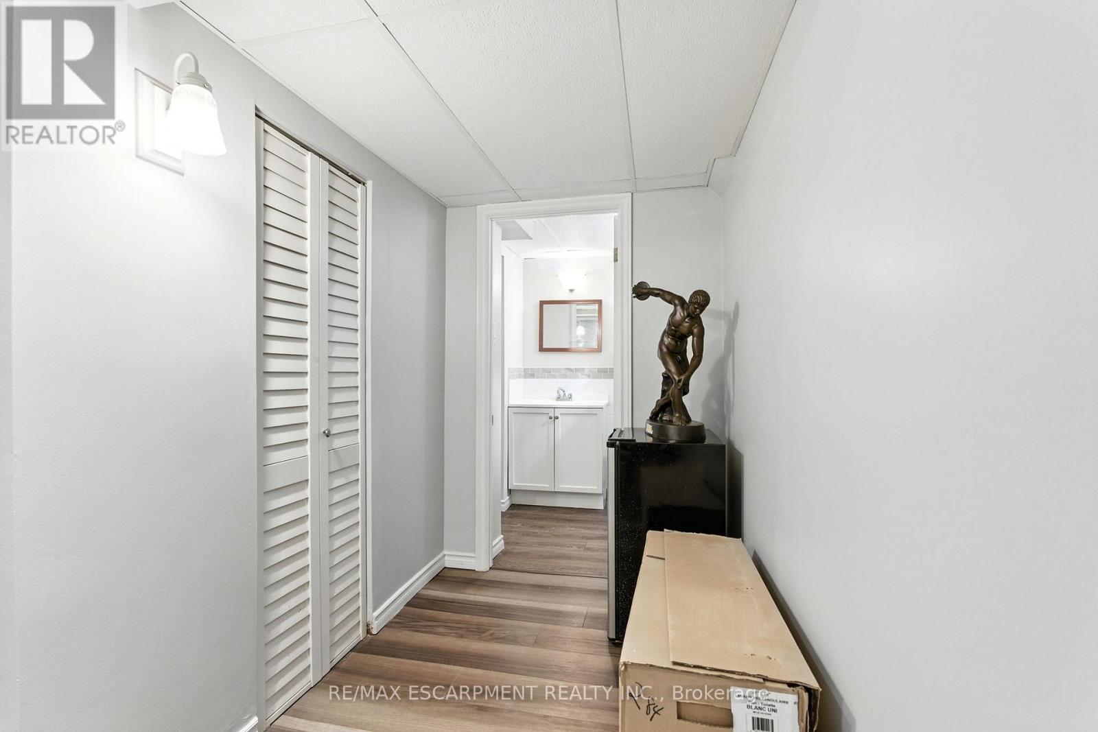 Photo 39 of 172 Adair Avenue N, Hamilton ON