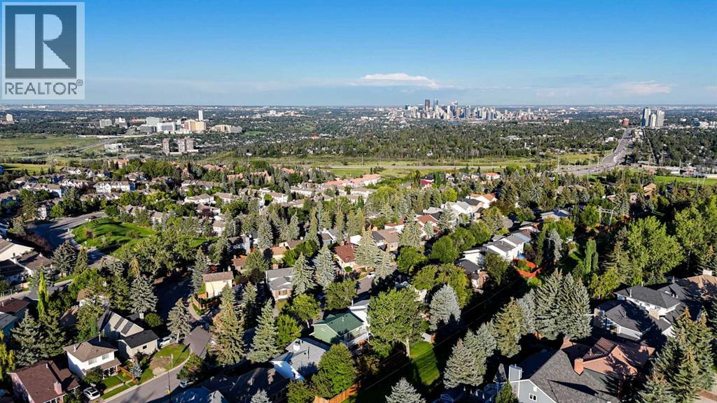 Photo 21 of 76 Coach Manor Rise Sw, Calgary AB