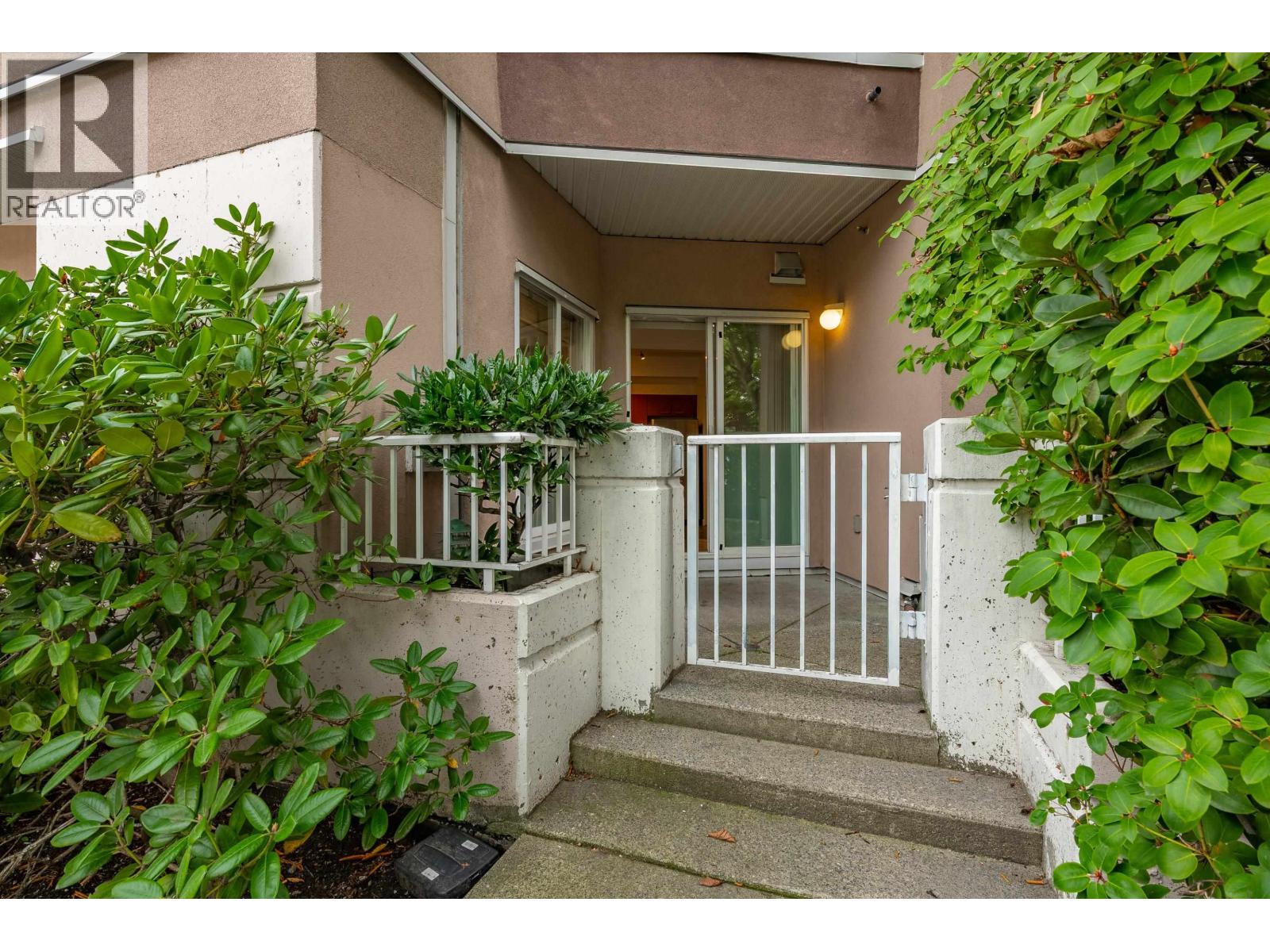 Photo 15 of 103 1688 E 8th Avenue, Vancouver BC