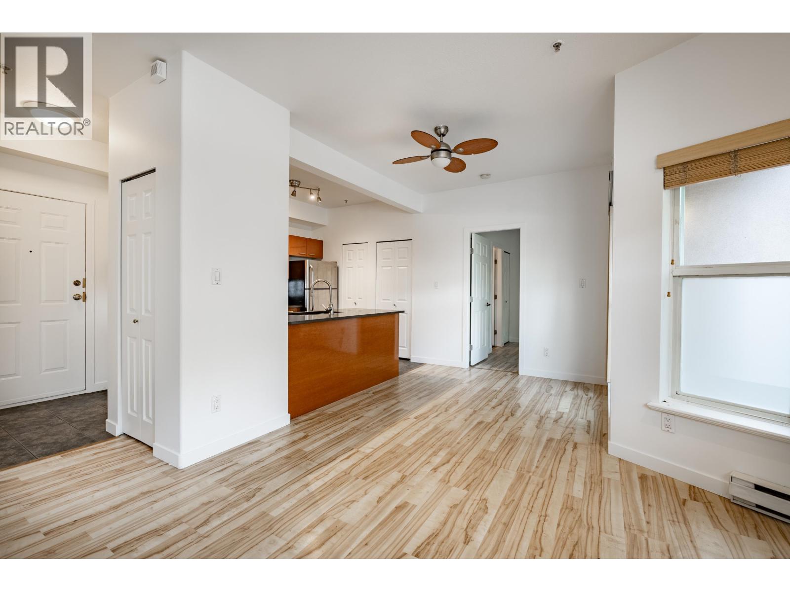 Photo 6 of 103 1688 E 8th Avenue, Vancouver BC