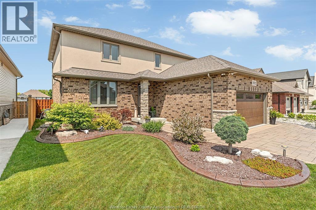 Photo 31 of 202 Summer Street, Lakeshore ON