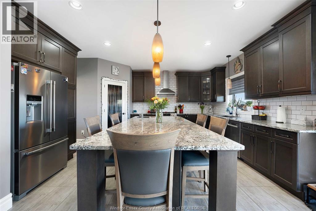 Photo 17 of 202 Summer Street, Lakeshore ON