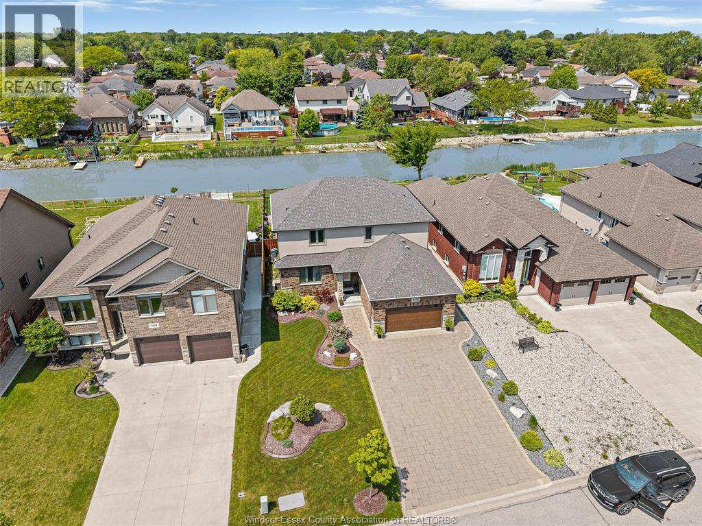 Photo 37 of 202 Summer Street, Lakeshore ON