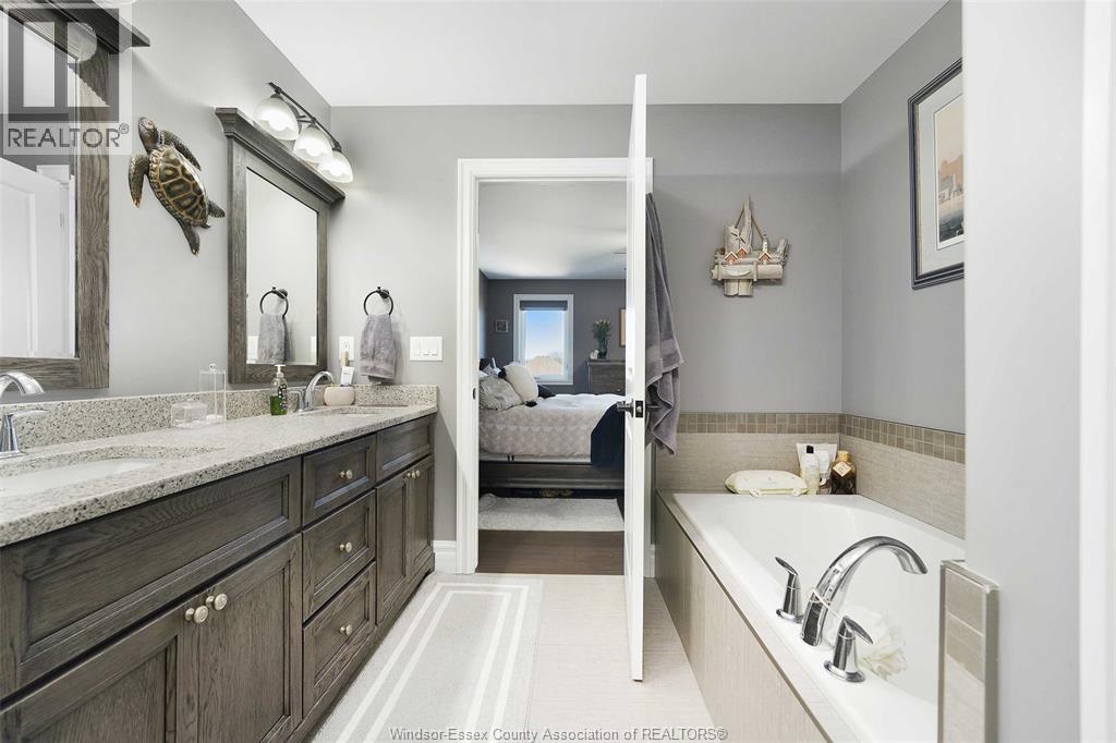 Photo 7 of 202 Summer Street, Lakeshore ON