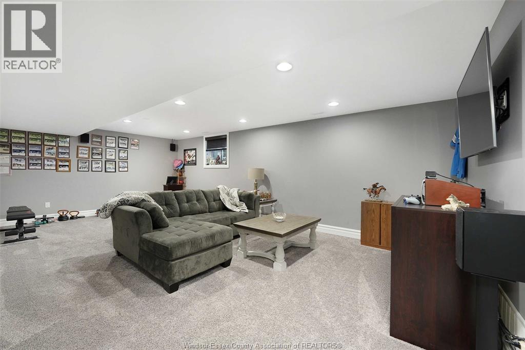 Photo 22 of 202 Summer Street, Lakeshore ON