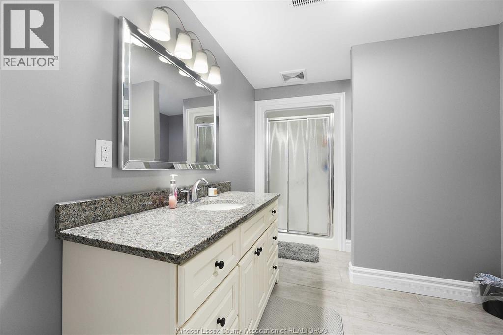 Photo 2 of 202 Summer Street, Lakeshore ON