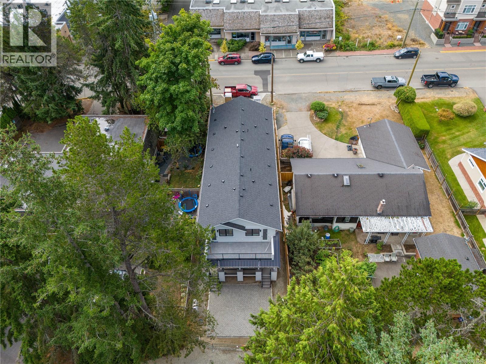 Photo 9 of D 149 First Ave W, Qualicum Beach BC