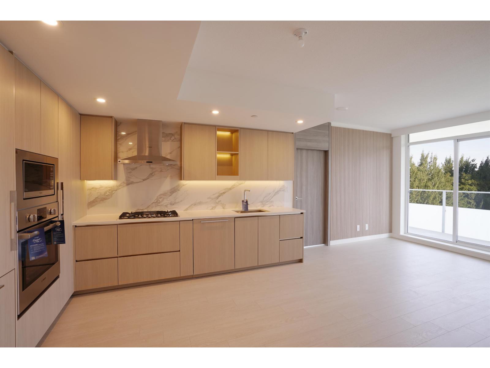 805 13768 100 AVENUE, Surrey