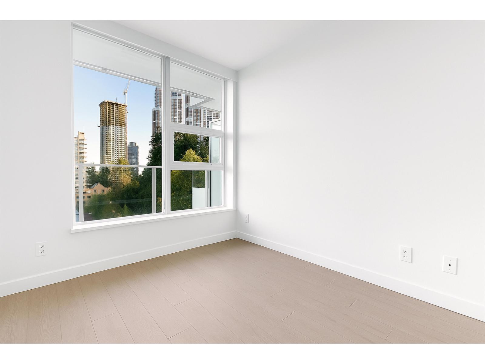 805 13768 100 AVENUE, Surrey