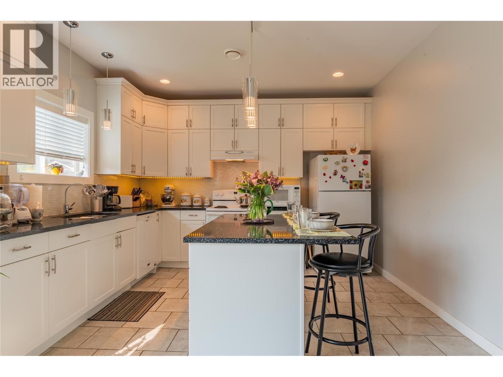 1532 ASPEN Lane, Castlegar