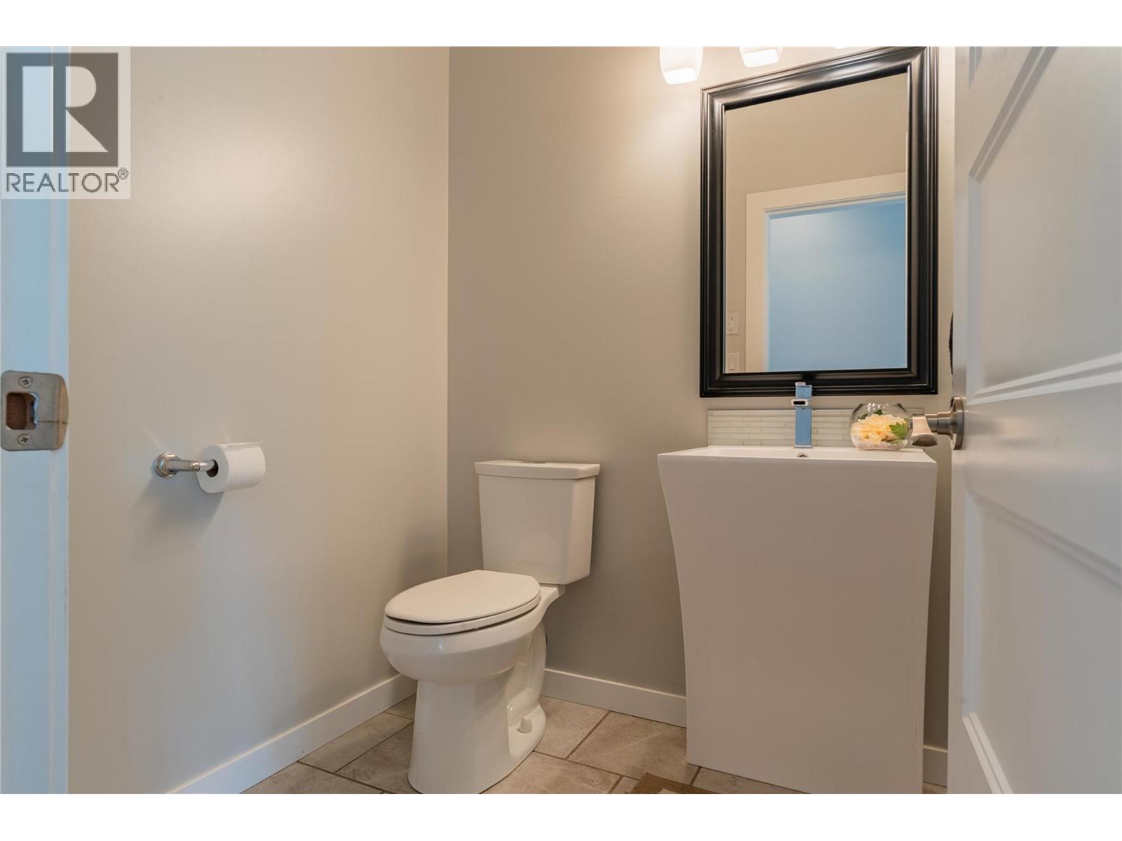 1532 ASPEN Lane, Castlegar