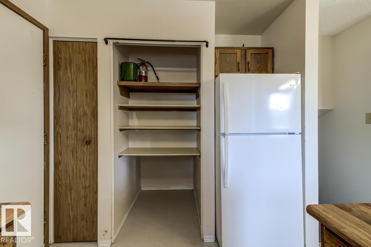 Photo 14 of 7711 189 St Nw, Edmonton AB