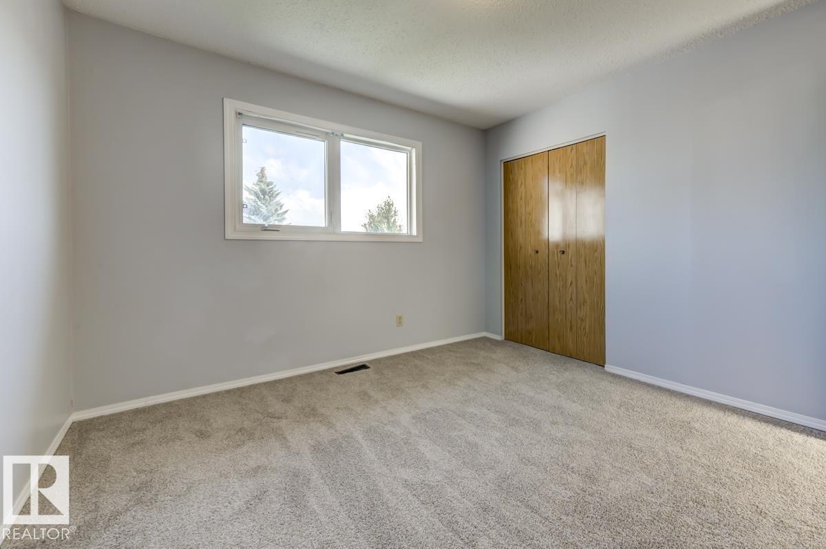Photo 12 of 7711 189 St Nw, Edmonton AB