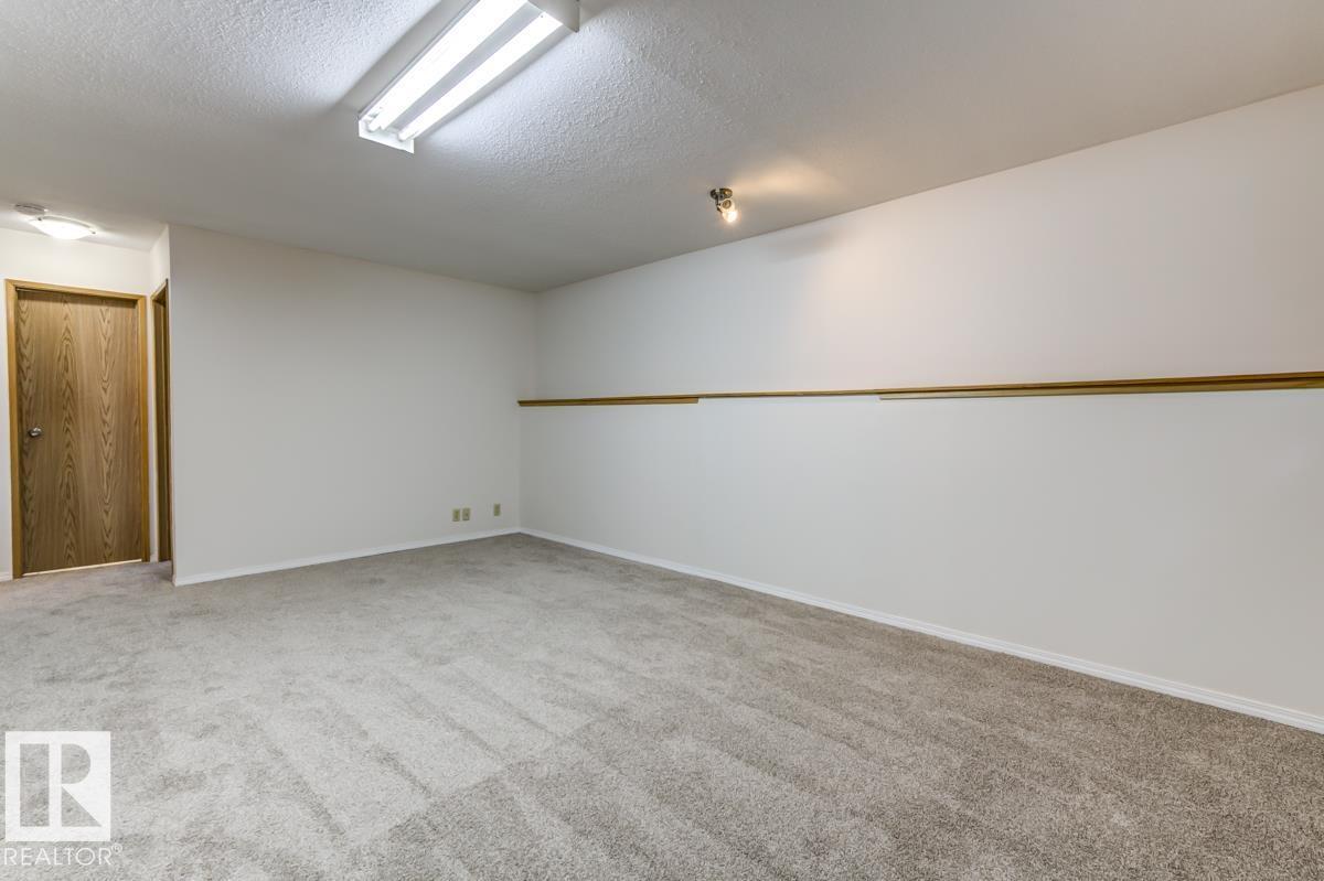 Photo 8 of 7711 189 St Nw, Edmonton AB
