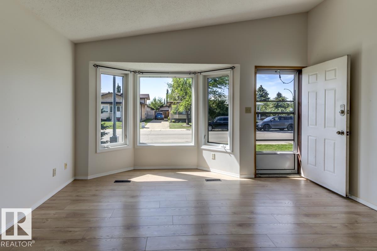 Photo 29 of 7711 189 St Nw, Edmonton AB