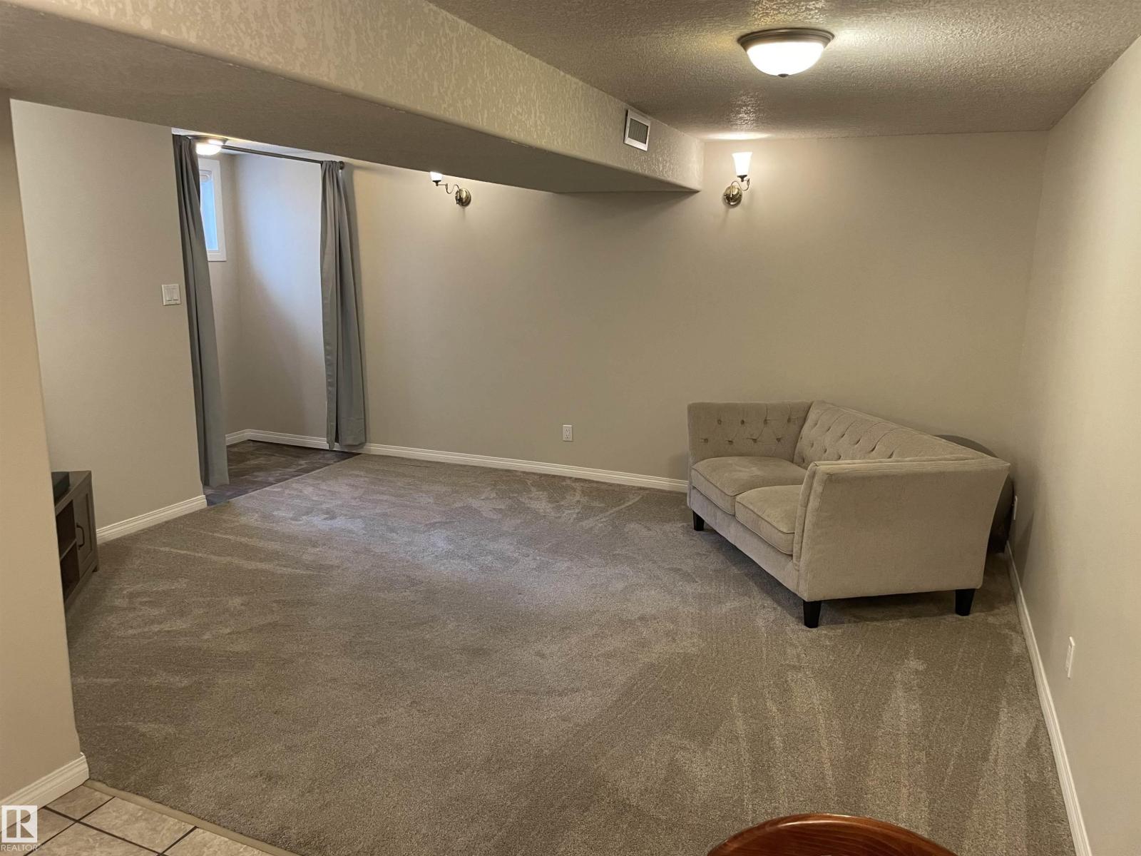 Photo 23 of 9426 9428 96 A St Nw, Edmonton AB