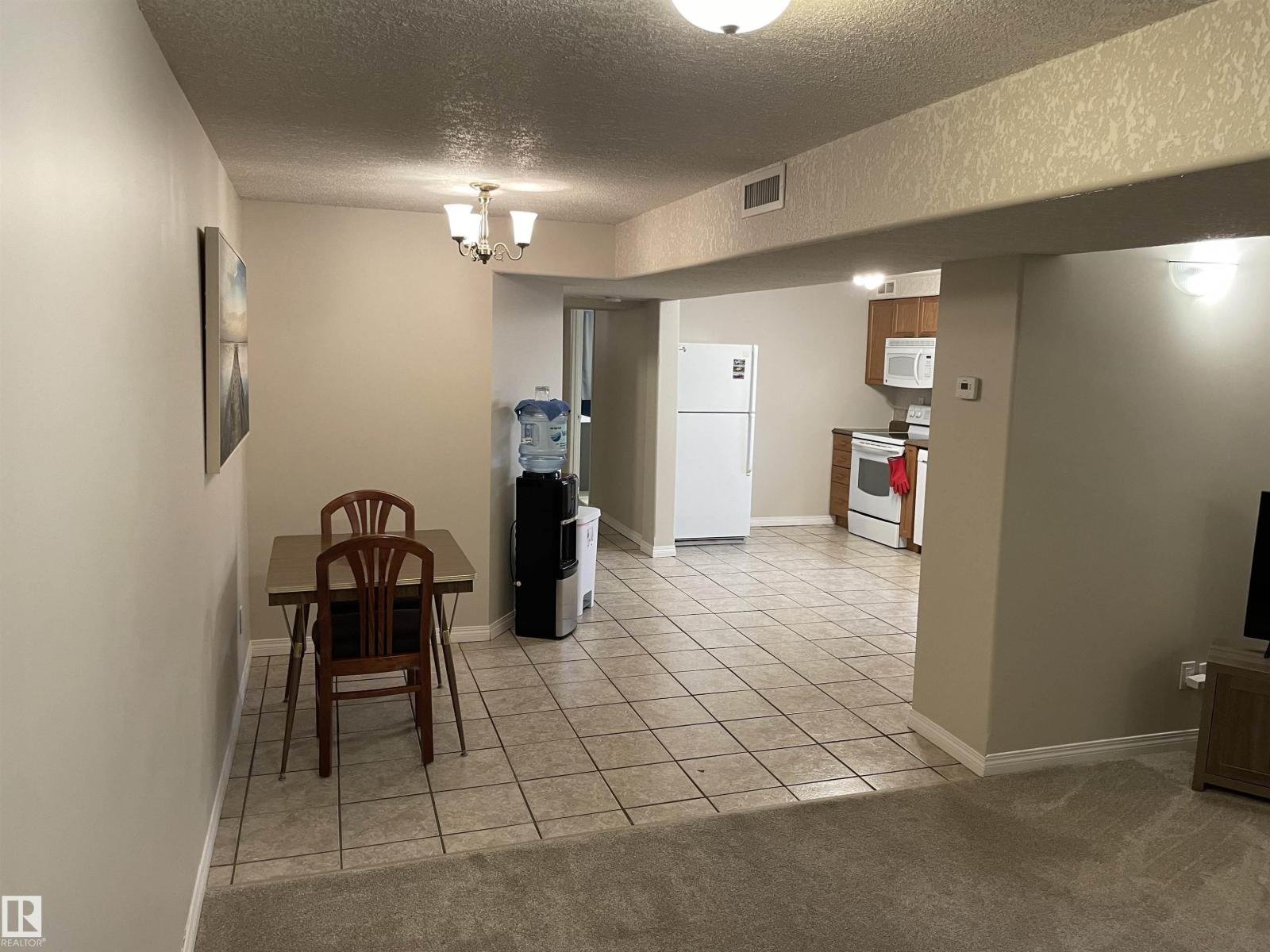 Photo 2 of 9426 9428 96 A St Nw, Edmonton AB