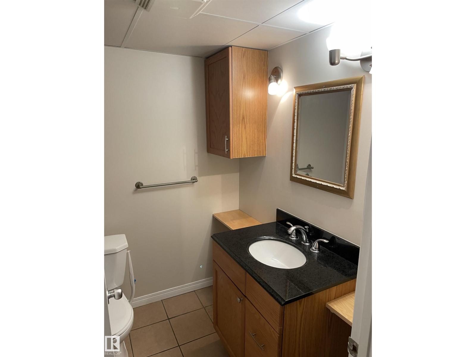 Photo 6 of 9426 9428 96 A St Nw, Edmonton AB