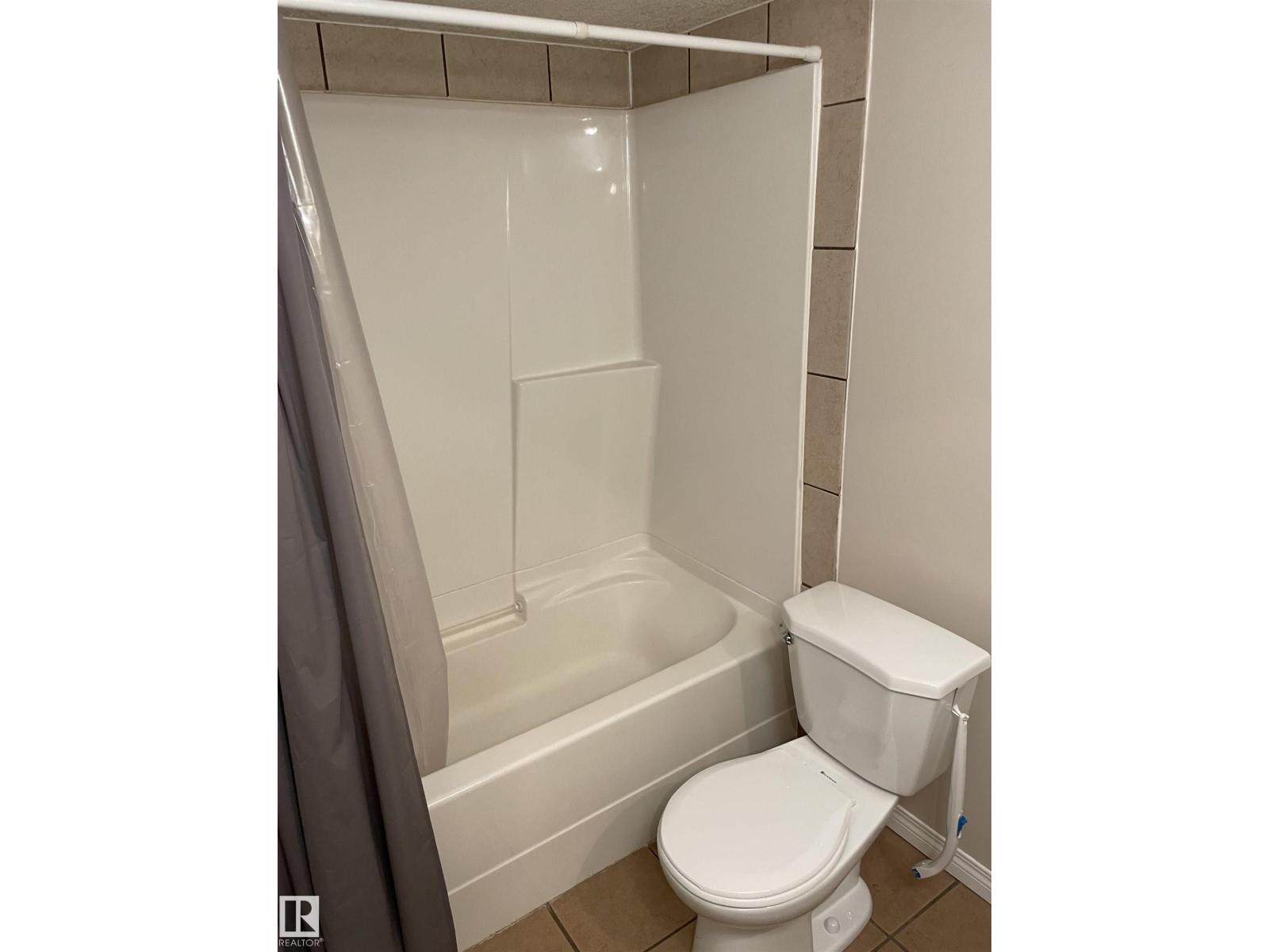 Photo 22 of 9426 9428 96 A St Nw, Edmonton AB