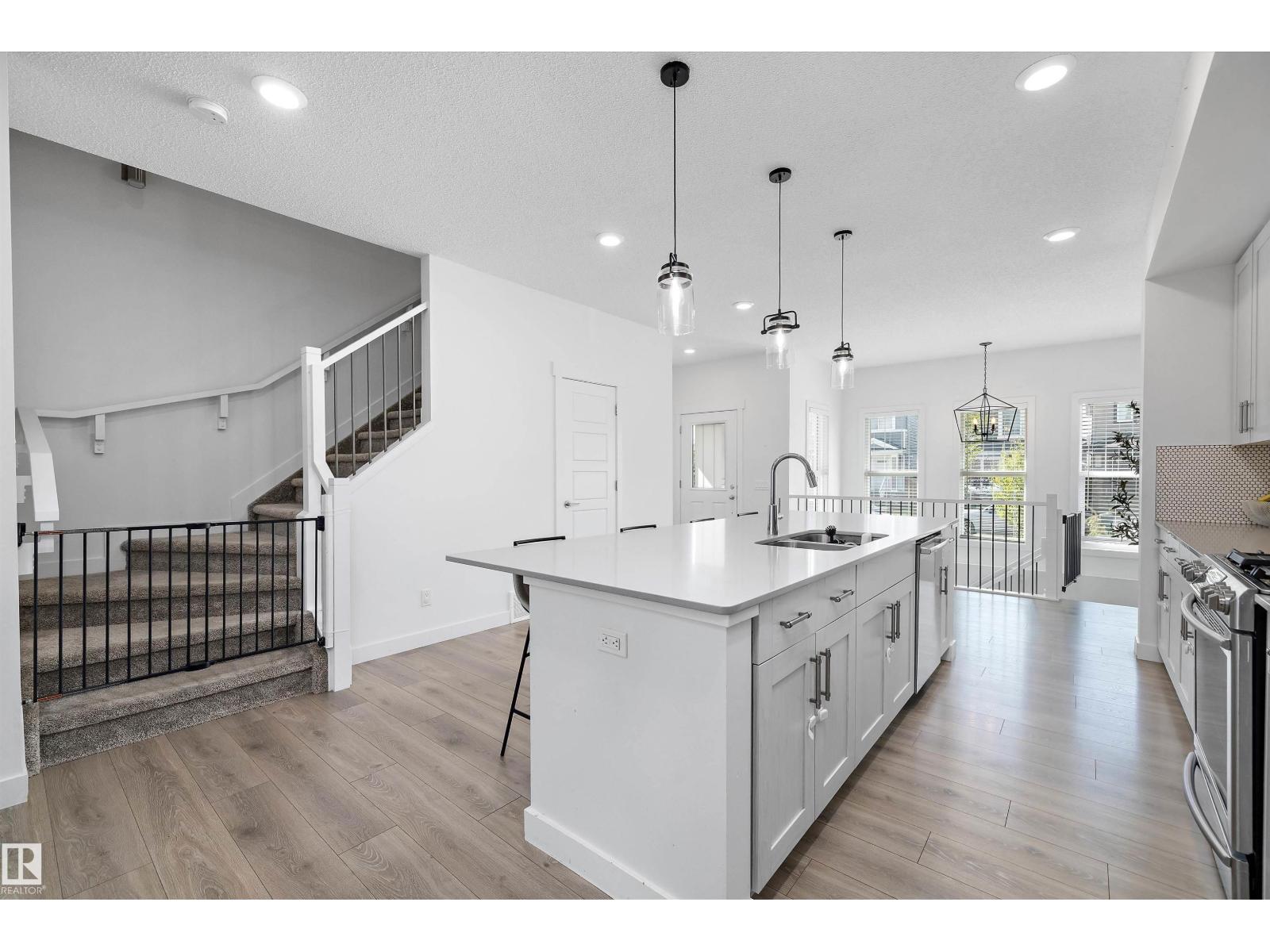 Photo 35 of 17439 77 St Nw, Edmonton AB