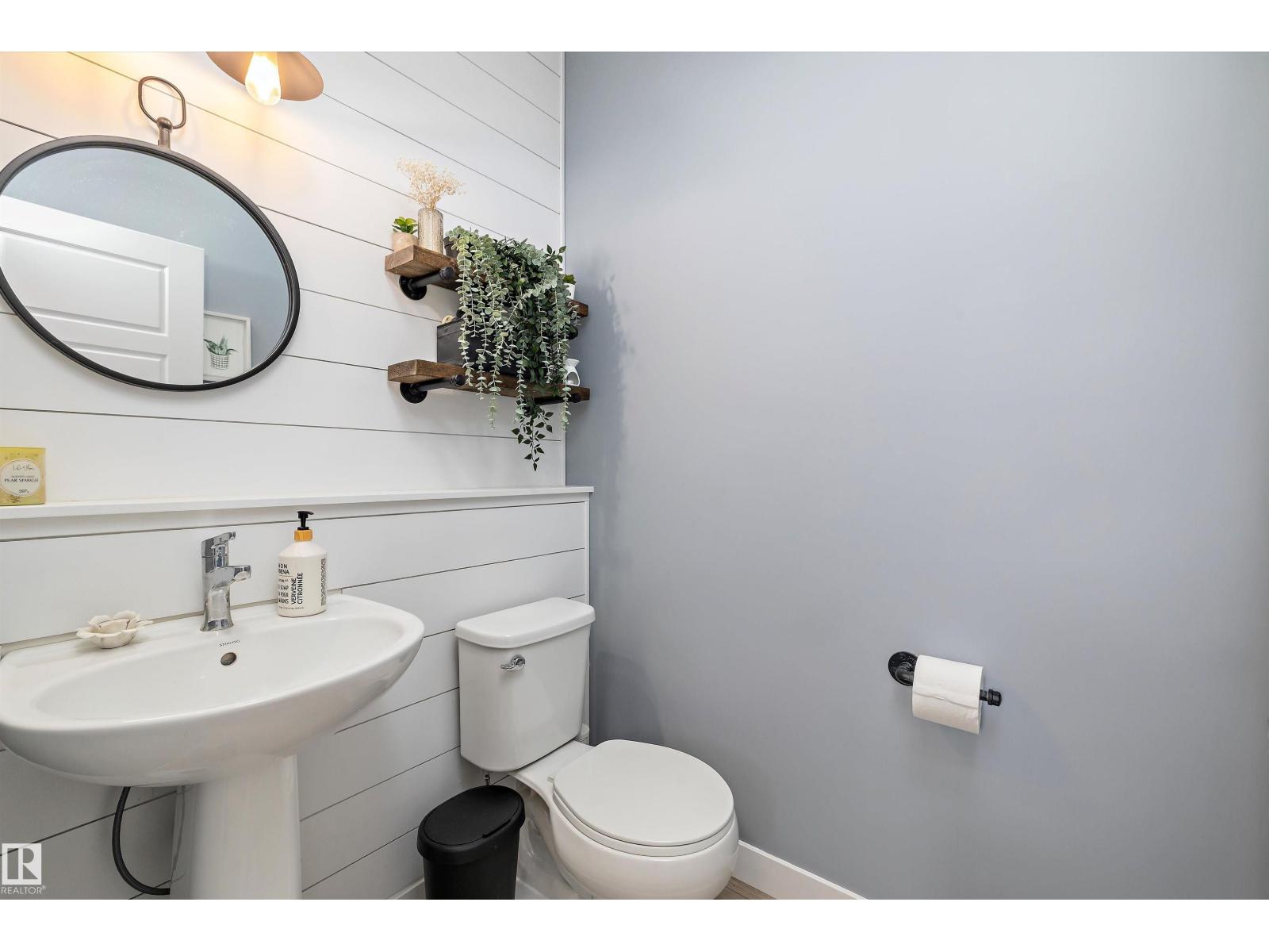 Photo 17 of 17439 77 St Nw, Edmonton AB