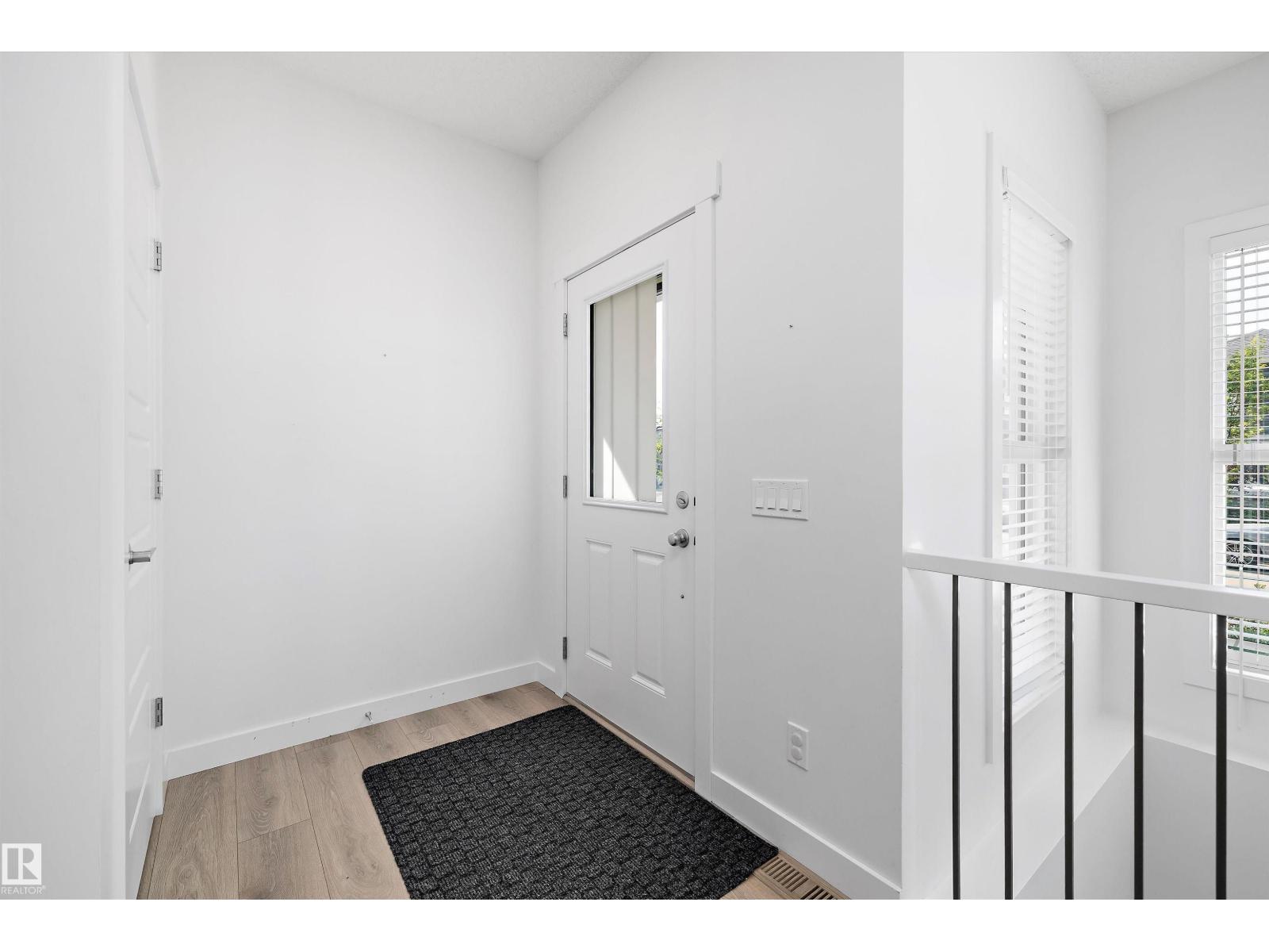 Photo 13 of 17439 77 St Nw, Edmonton AB