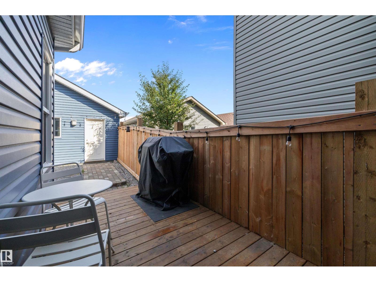 Photo 33 of 17439 77 St Nw, Edmonton AB