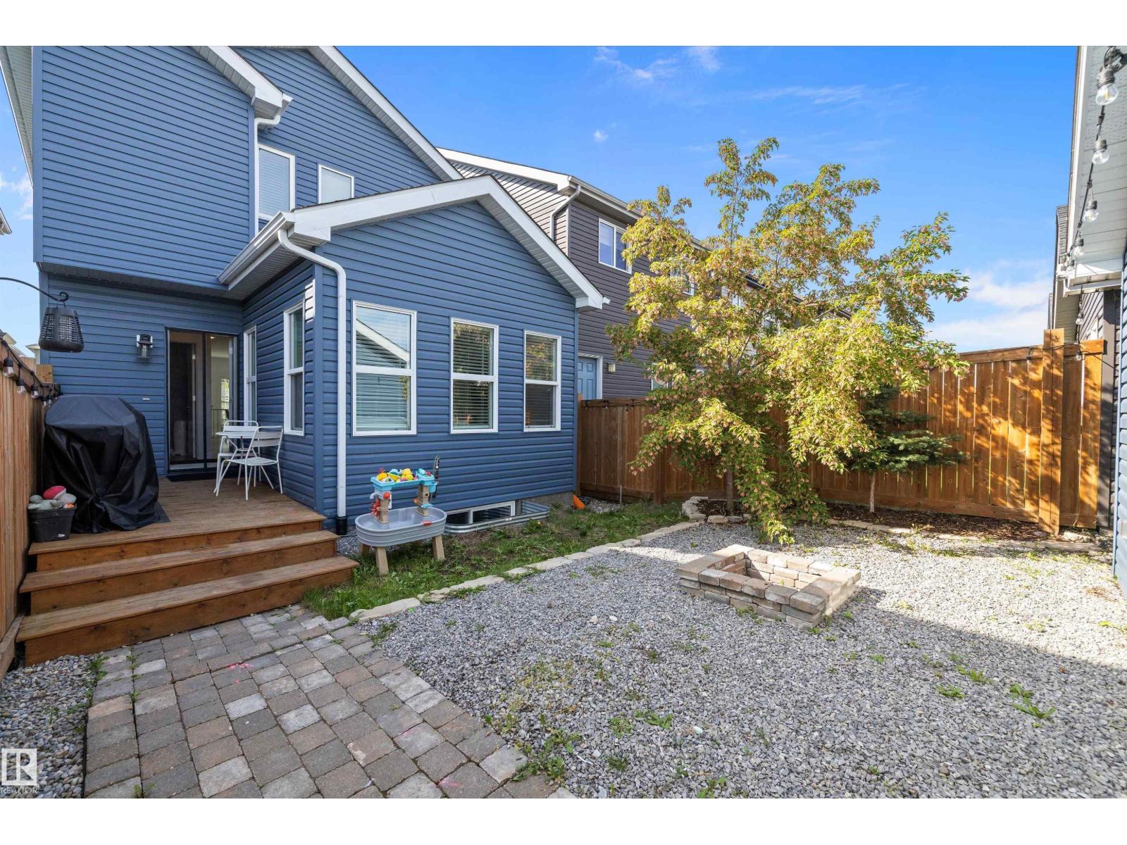 Photo 6 of 17439 77 St Nw, Edmonton AB