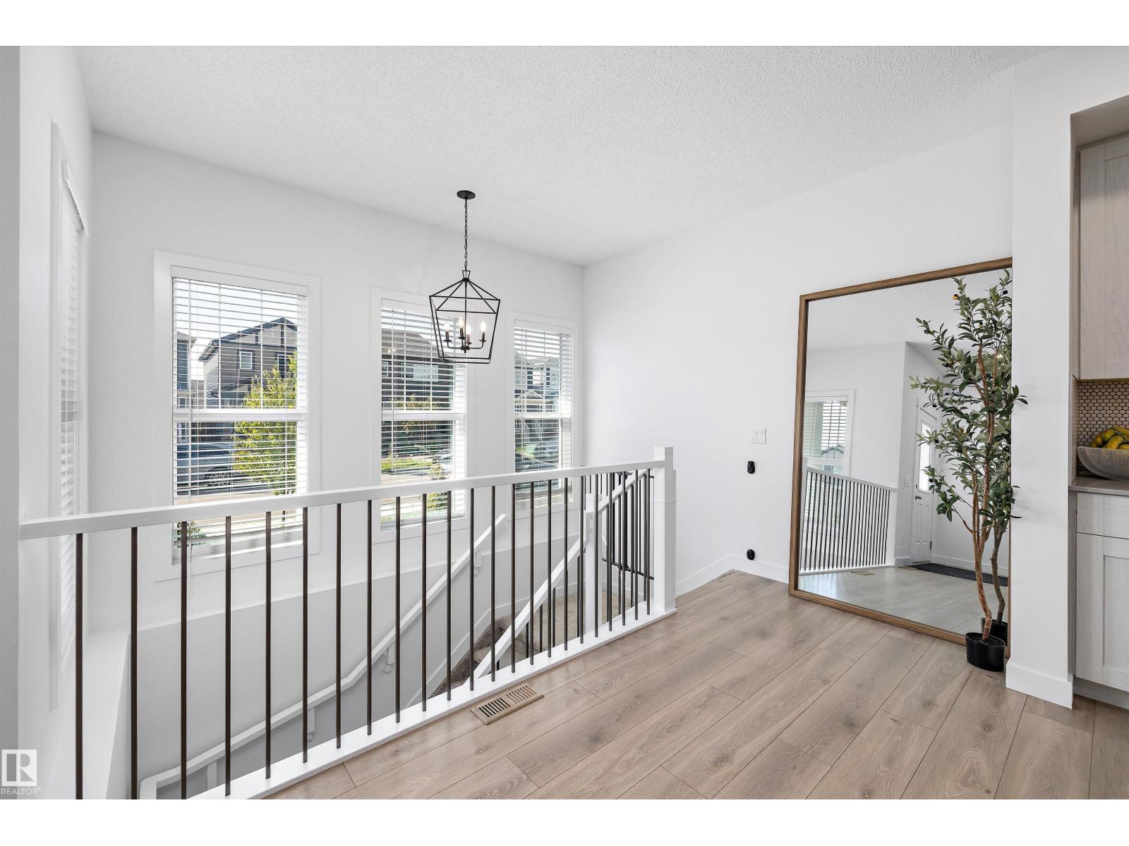 Photo 22 of 17439 77 St Nw, Edmonton AB