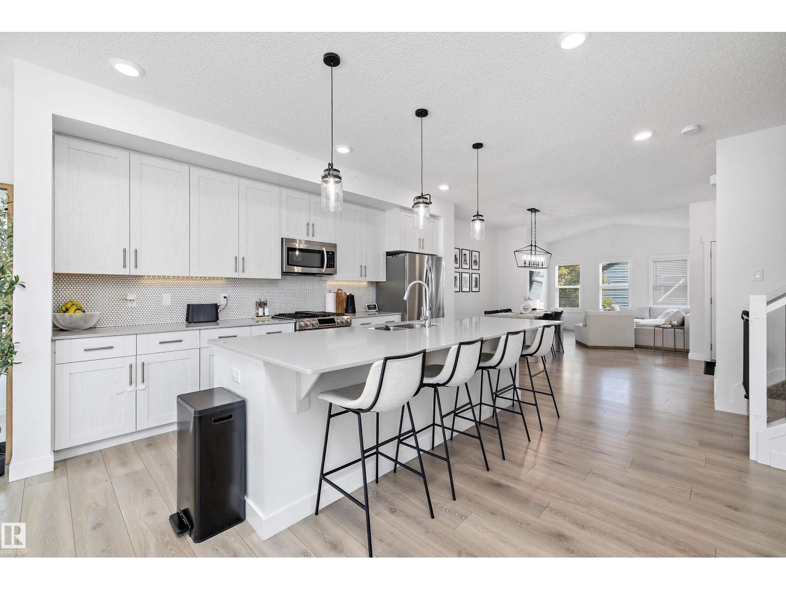 Photo 18 of 17439 77 St Nw, Edmonton AB