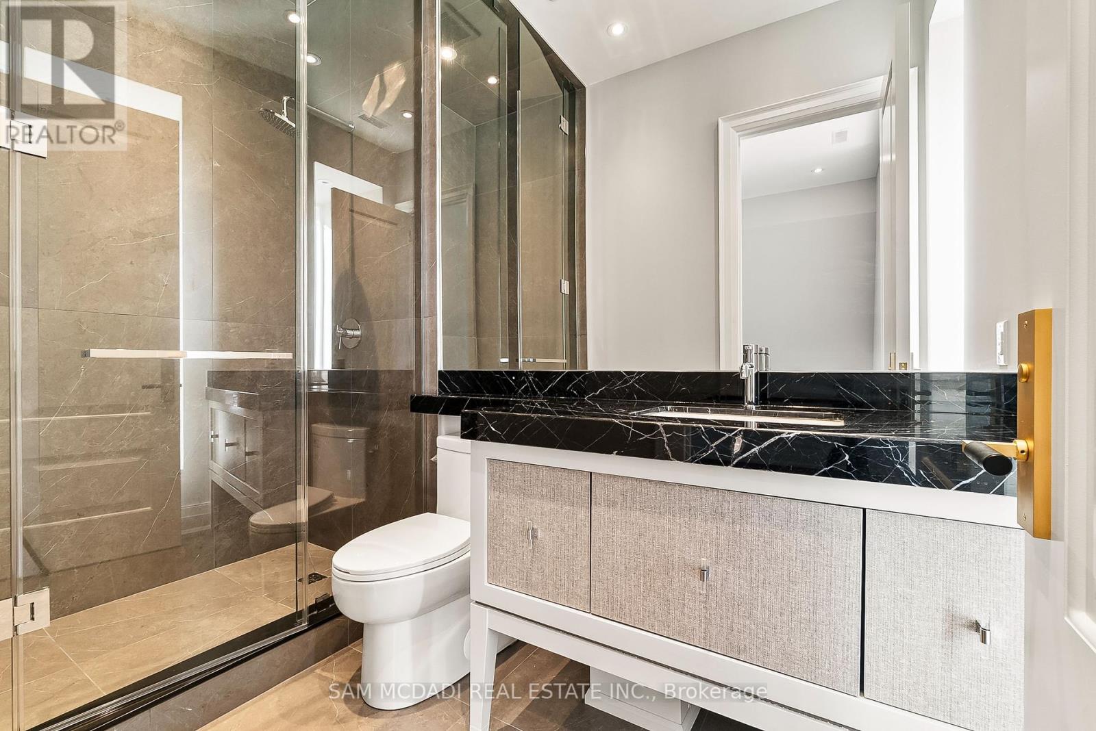 Photo 23 of 321 Morden Road, Oakville ON