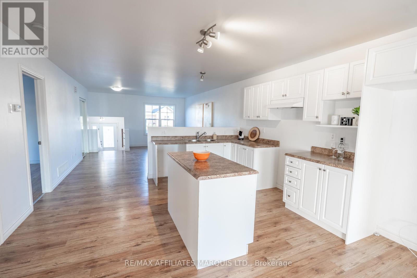 Photo 17 of 101 French Avenue, South Stormont ON