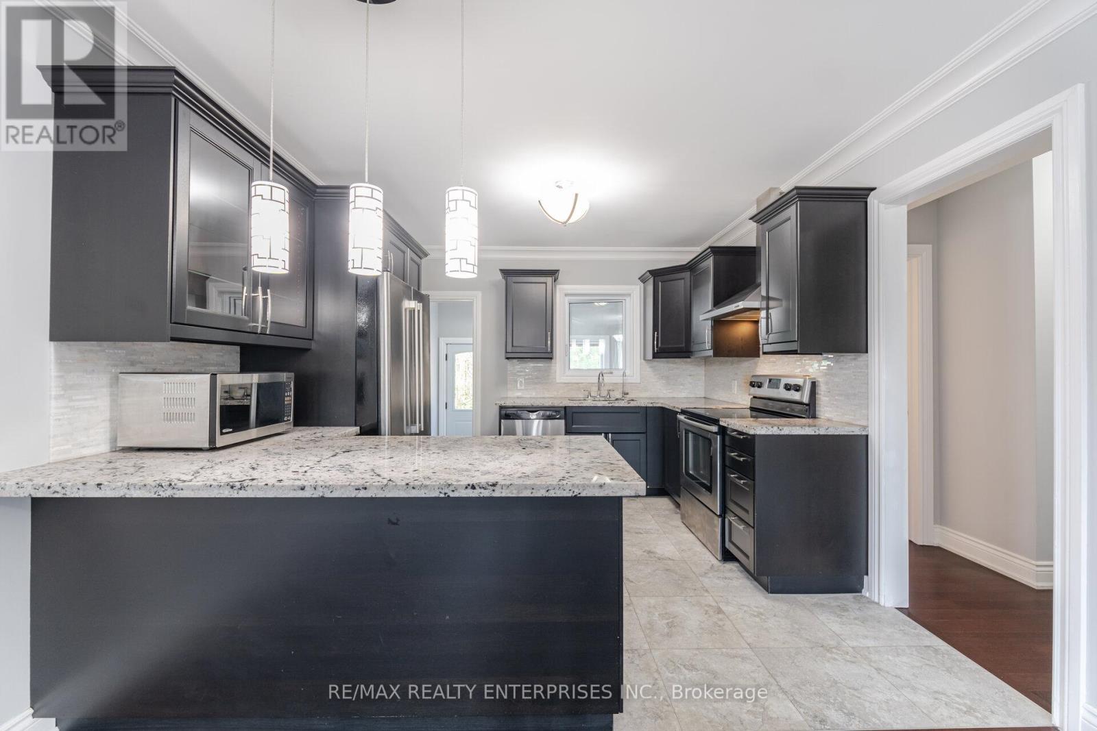Photo 6 of 96 Manitoba Street, Toronto ON