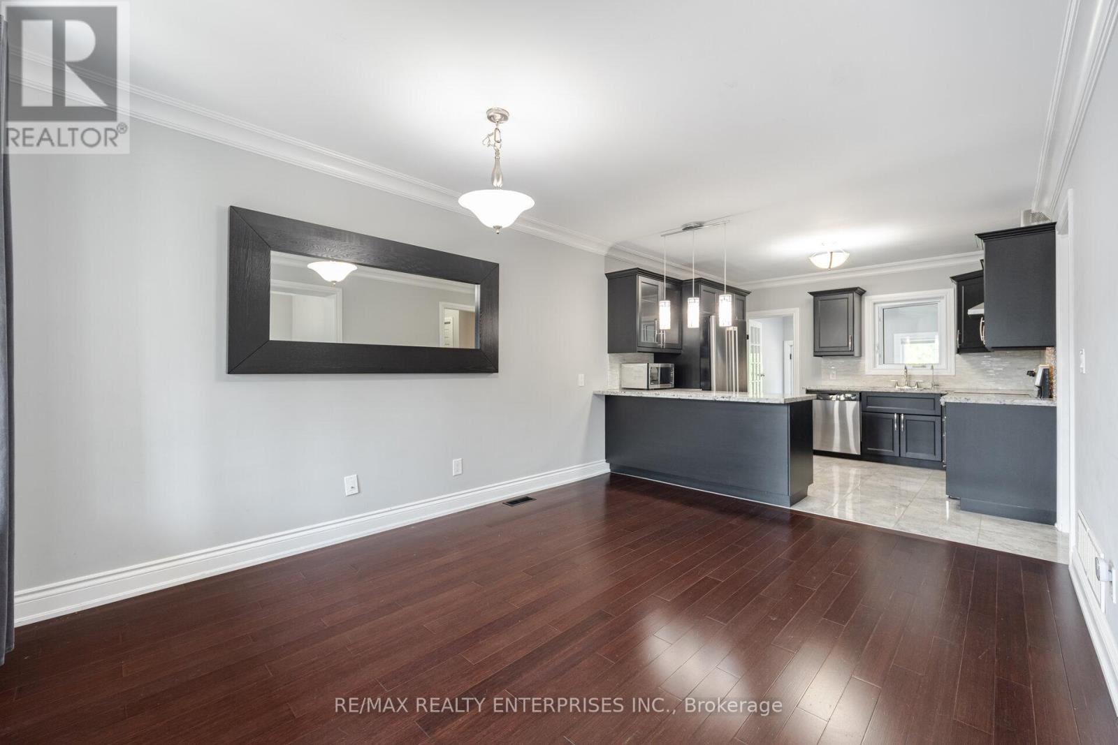 Photo 8 of 96 Manitoba Street, Toronto ON