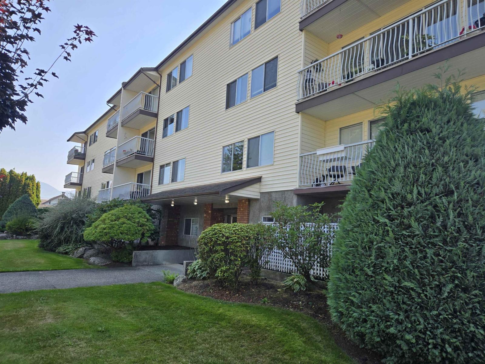 Photo 15 of 4 46210 Margaret Avenue Chilliwack Proper East, Chilliwack BC