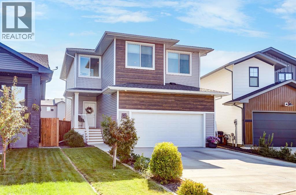 Photo 39 of 2725 46 Street S, Lethbridge AB