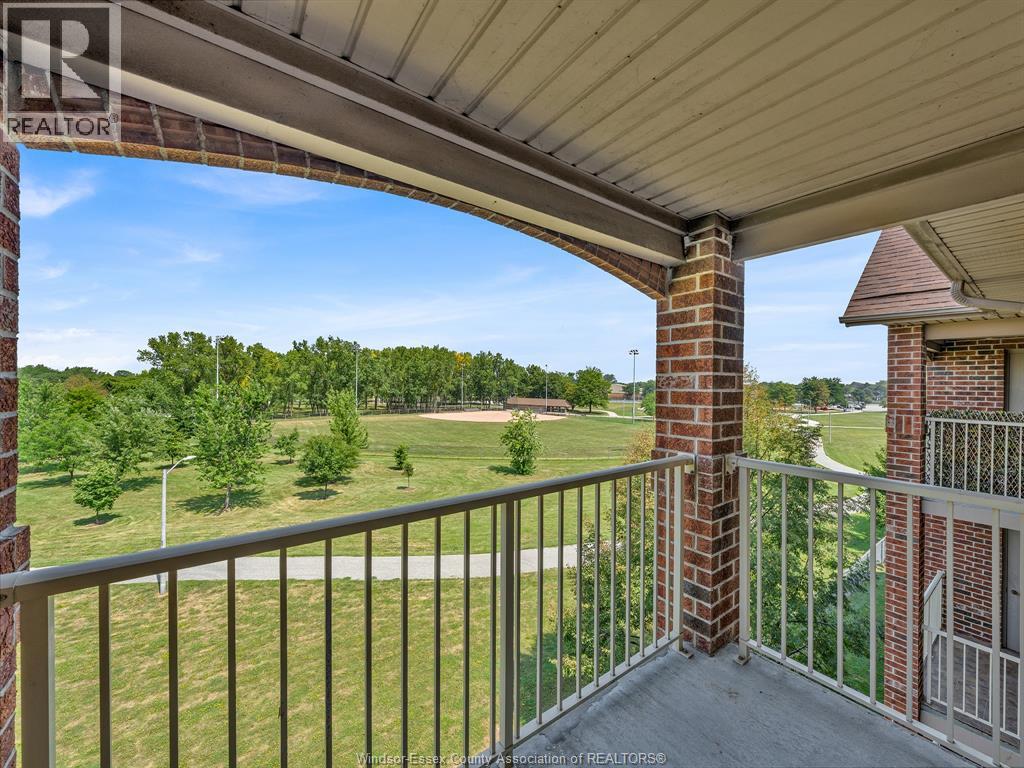 Photo 13 of 3160 Wildwood, Windsor ON