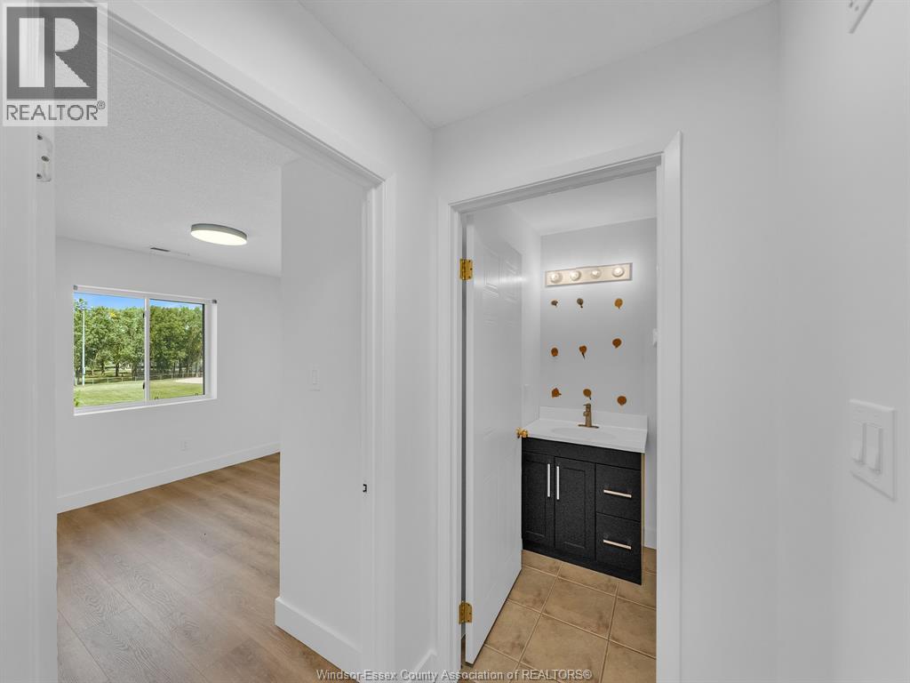 Photo 3 of 3160 Wildwood, Windsor ON