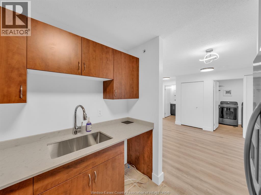 Photo 2 of 3160 Wildwood, Windsor ON