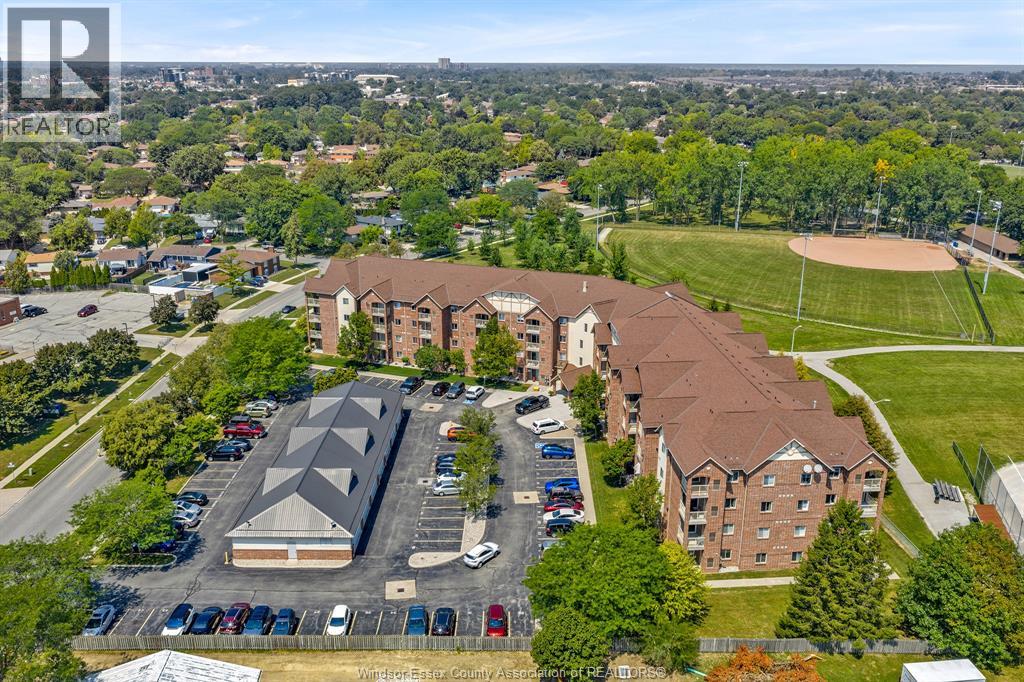 Photo 22 of 3160 Wildwood, Windsor ON