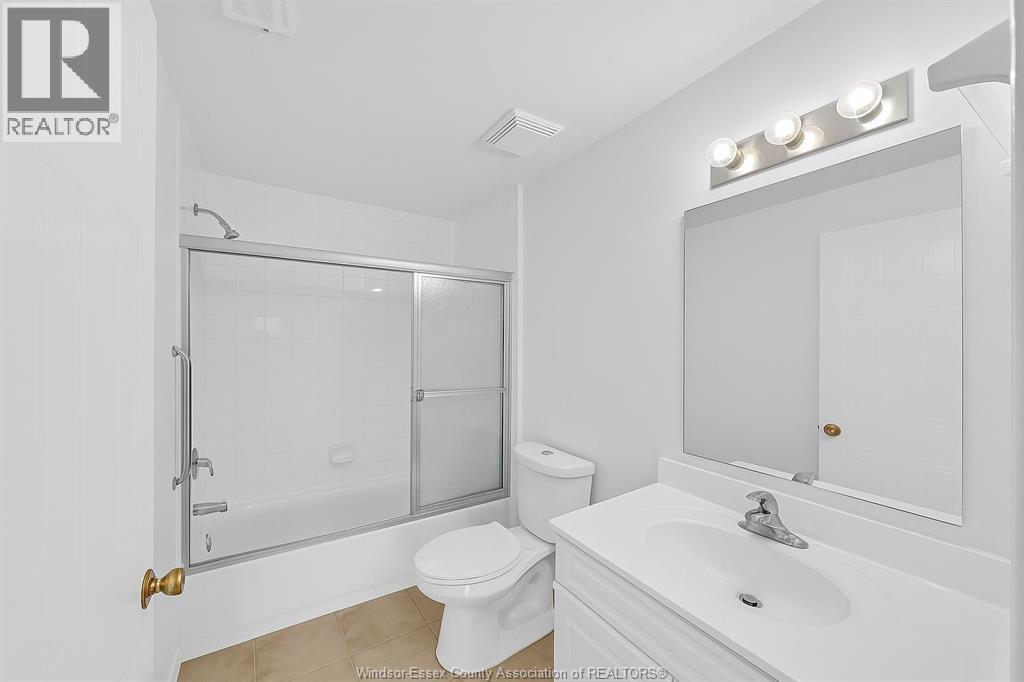 Photo 1 of 3160 Wildwood, Windsor ON
