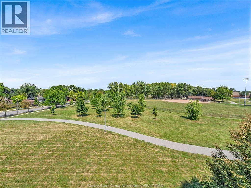 Photo 15 of 3160 Wildwood, Windsor ON