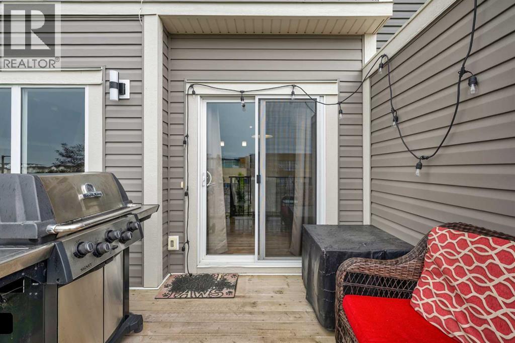 Photo 11 of 681 Hillcrest Road Sw, Airdrie AB