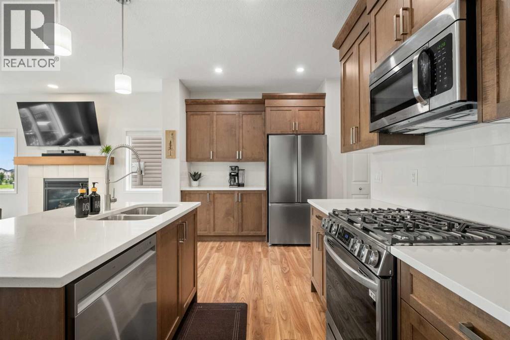 Photo 9 of 681 Hillcrest Road Sw, Airdrie AB
