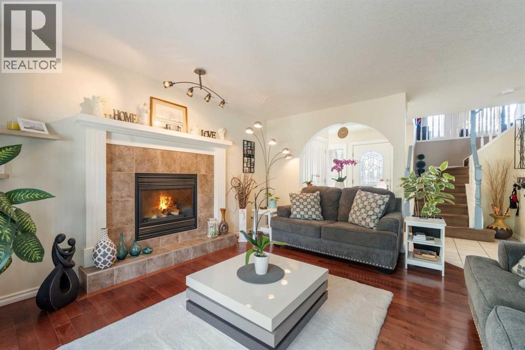 Photo 8 of 34 Crystalridge Close, Okotoks AB