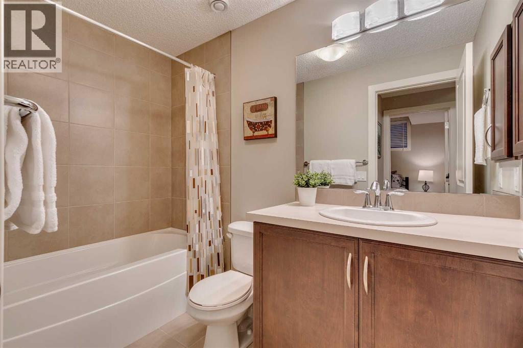 Photo 48 of 101 Cranarch Common Se, Calgary AB
