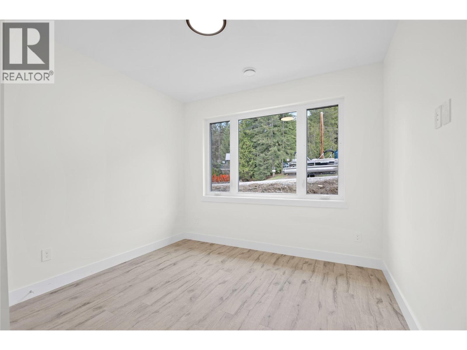 Photo 32 of 7279 Birch Close, Anglemont BC