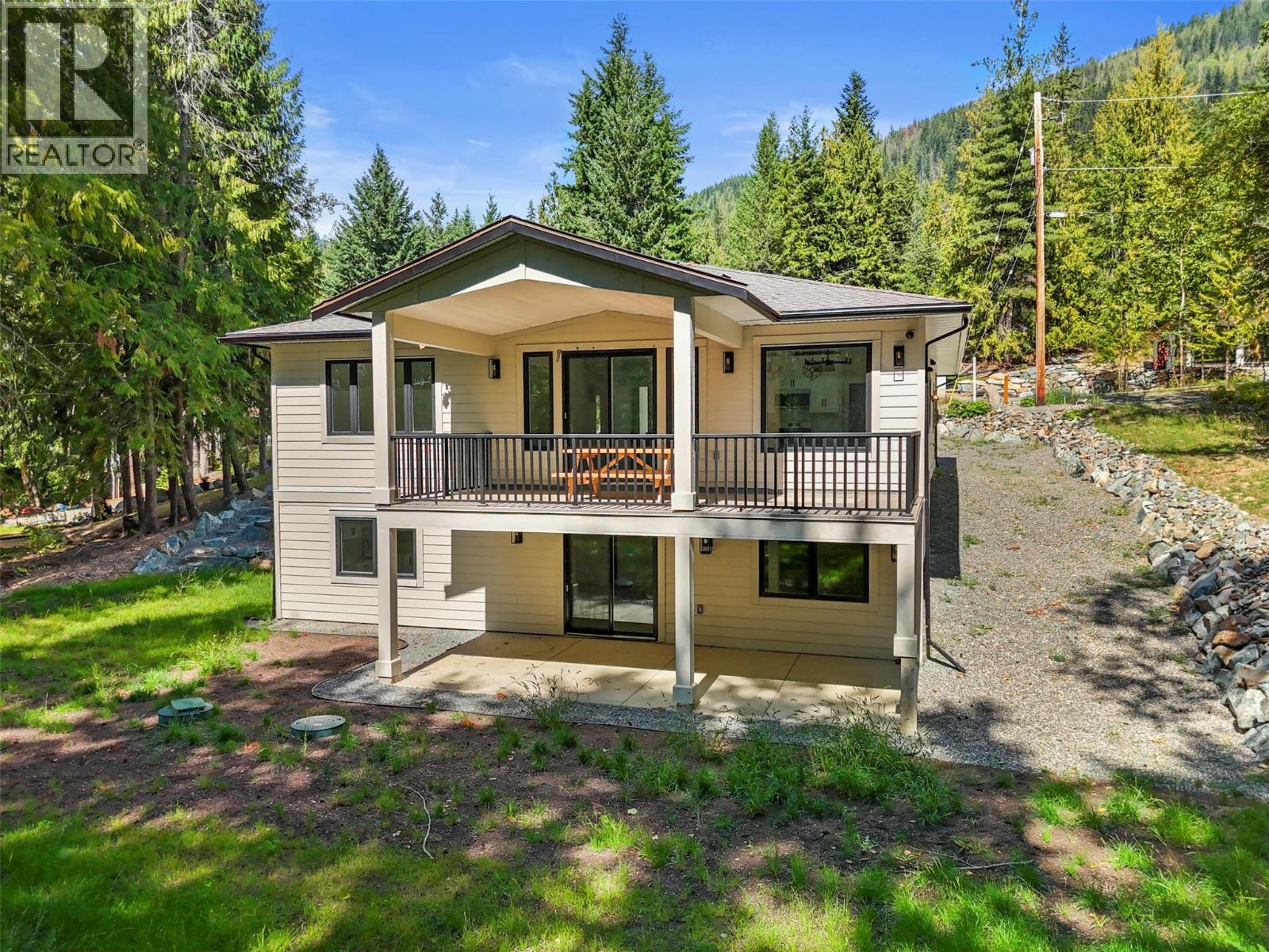 Photo 7 of 7279 Birch Close, Anglemont BC